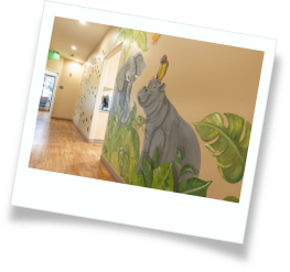 Waiting area with wall art of a giraffe